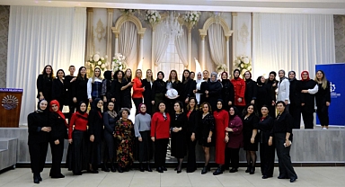 İlham veren kadınlar Gölcük'te moral depoladı