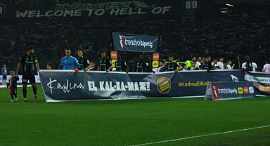 Kocaeli Stadyumu’nda kadına şiddete karşı güçlü mesaj verildi