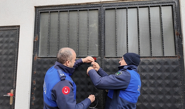 Çayırova Zabıtası, halk sağlığını hiçe sayan işletmeyi mühürledi