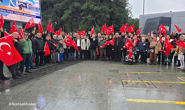 Gaziler ve Şehit Aileleri Gebze’de Tek Yürek: Bayrağa Uzanan Ele Tepki