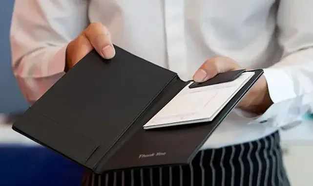 Restoranlarda zorunlu servis ve kuver ücretine son!