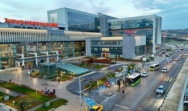 Şehir Hastanesi’ne 12 ilçeden direkt ulaşım dönemi başladı