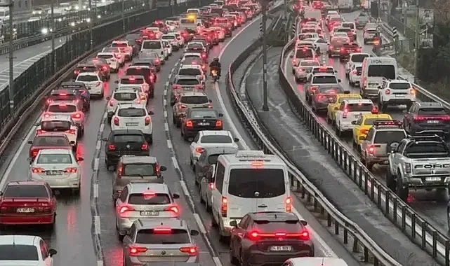 Türkiye'de 2025’te 2,37 milyon taşıtın trafiğe kaydı yapıldı...Trafikteki toplam taşıt 34 milyona yaklaştı