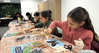 Atık malzemeleri sanata dönüştürdüler