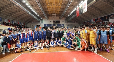 Başkan Büyükakın'dan gençlere