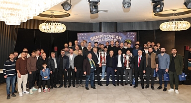 Başkan Büyükgöz Şampiyonları Ağırladı