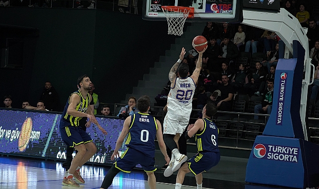 Çayırova Belediyesi, Fenerbahçe Koleji’ni mağlup etti