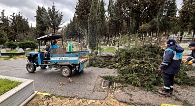 Gebze’de Bayram Öncesi Mezarlıklarda Bakım Çalışmaları Hızlandı