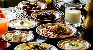 Uzmanı uyardı: Sahuru atlamayın, iftarı yavaş yapın