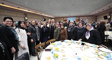 AK Partili kadınlardan