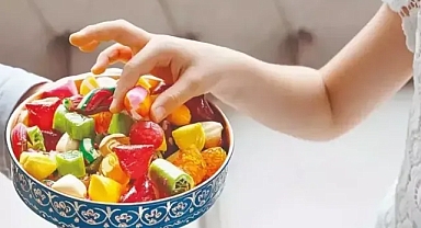 Bayramda yapışkan yumuşak şekerlere dikkat!