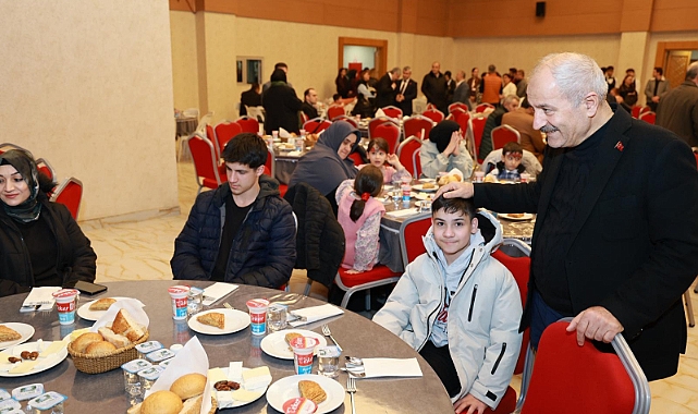 Gebze’de Mevsim Ramazan Kapsamında Yetim ve Öksüz Çocuklara İftar