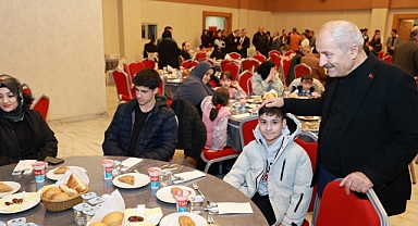 Gebze’de Mevsim Ramazan Kapsamında Yetim ve Öksüz Çocuklara İftar