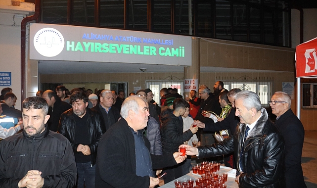 İzmit Belediyesinden Alikahya’da teravih ikramı