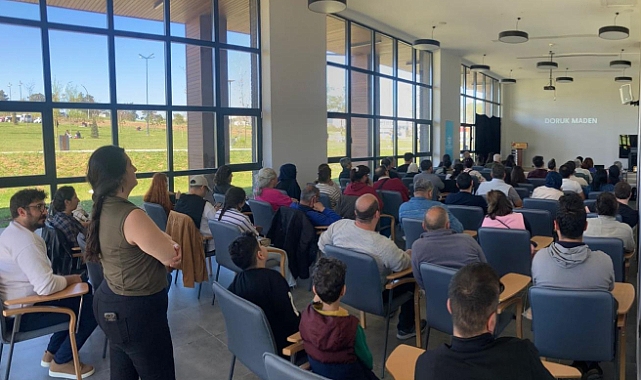 Gebze İşçilerin Birliği Derneği ve Emeğin Kurtuluşu’nun düzenlediği 1 Mayıs etkinliğinde örgütlenme çağrısı