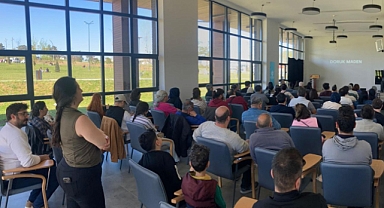 Gebze İşçilerin Birliği Derneği ve Emeğin Kurtuluşu’nun düzenlediği 1 Mayıs etkinliğinde örgütlenme çağrısı