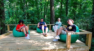 Orman Kütüphanesi'nde okuma keyfi bambaşka