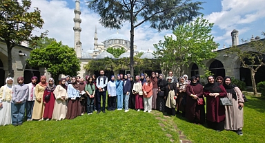 Bu proje hem okutuyor, hem gezdiriyor