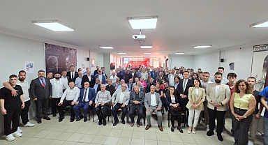 CHP Gebze'de Bayramlaşma Programında Siyasi Mesajlar Öne Çıktı