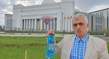 Gergerlioğlu, Yargıtay önünde fenerle adalet aradı!