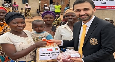 Gönül Köprüleri Kuruldu: Berat Abatay Afrika’da Bayram Neşesi Oldu!
