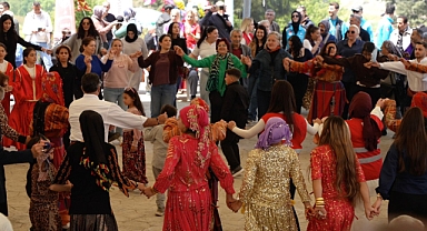 Hıdırellez ile canlar omuz omuza