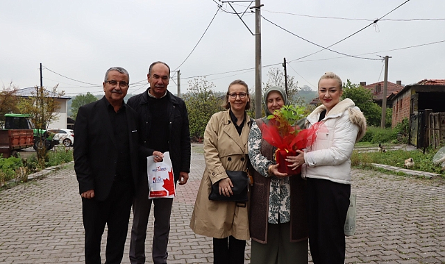 İzmit Belediyesinden kırsaldaki annelere özel ‘Anneler Günü’ sürprizi 