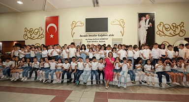 Çınar Çocuk Evlerinin minikleri mezuniyet heyecanı yaşadı