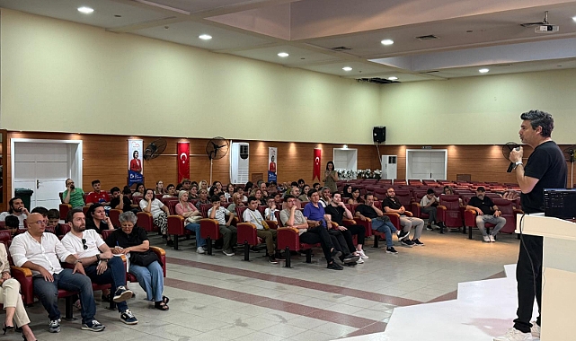 İzmit’te gençlere Üretken Yapay Zeka semineri