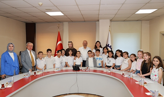 Minik Öğrencilerden Başkan Büyükgöz’e Ziyaret
