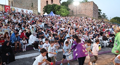 Eskihisar Kalesi'nde Çocukların Akşamı