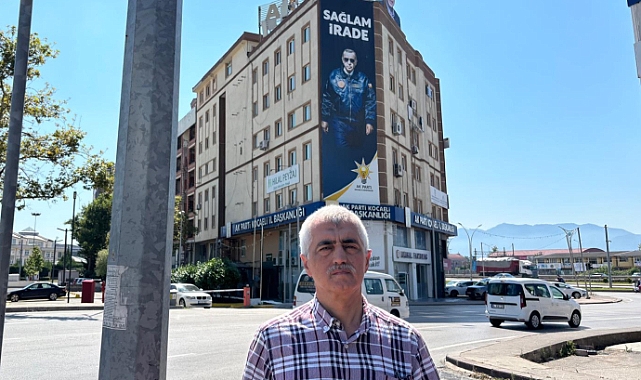 Gergerlioğlu, NATO’yu AK Parti Kocaeli İl Başkanlığı önünde protesto etti!
