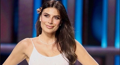 Ünlü Manken Duygu Çakmak artık Türkiye’de 