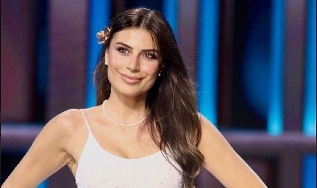 Ünlü Manken Duygu Çakmak artık Türkiye’de